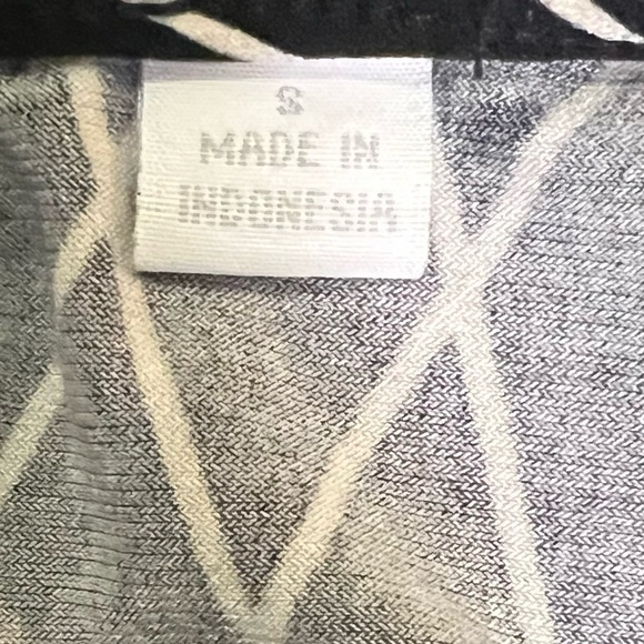 New York and company y2k shirt. Size small. Excellent condition - Picture 6 of 6